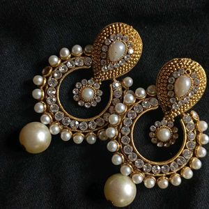 An Elegant Piece Of Earing