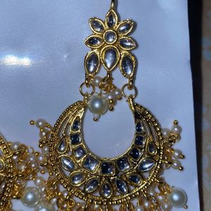 Bridal Jhumkas With Maang Tika