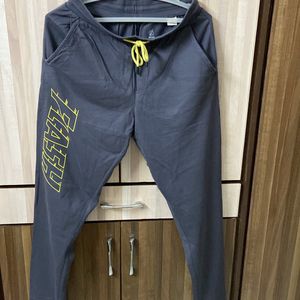 TRENDS DARK GREY TRACKPANT