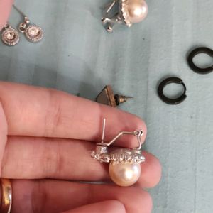 4pair Of Stud Earings