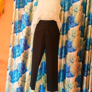 Trouser Black New With Tag Sale Hai