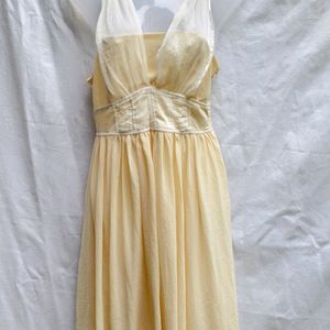 25W. CUTE CREME FROCK