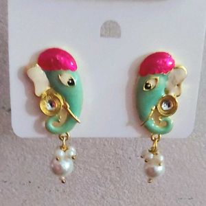 Latest Trendy Ganeshji Design Traditional Earrings