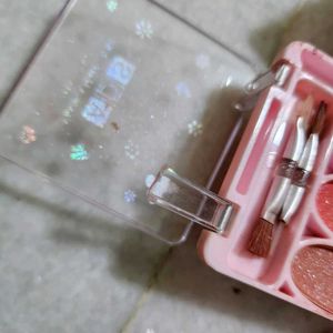 Mini Makeup Kit