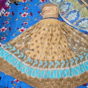 Lehenga/blouse piece and dupatta