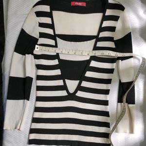 Black And White Striped Deep V-neck Top