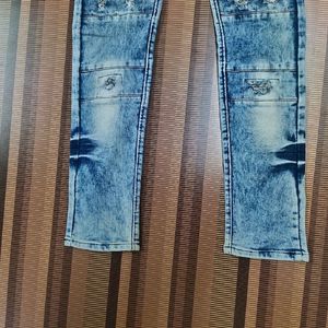 R-72 Size 28 Slim Fit Women Denim Jeans