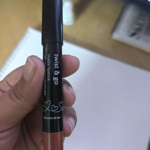 Plum Twist And Go Lip Crayon