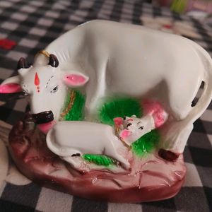 Ceramic Cow With Her Baby..Showpiece,idol..