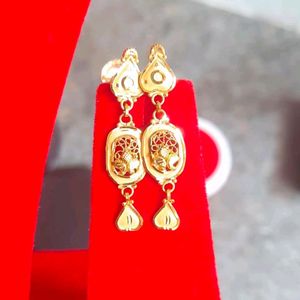 22c Hallmark Gold Earrings