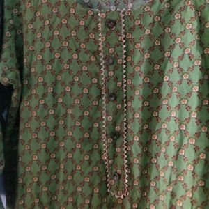 Green Kurti