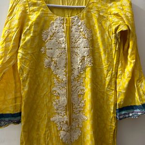 Pakistani Kurta And Dupatta Set