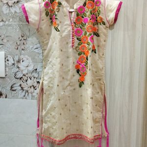 Designer Embroidered Kurti