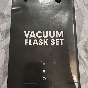 Vacuum Flask With Cups