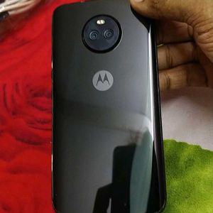 Motorola X4