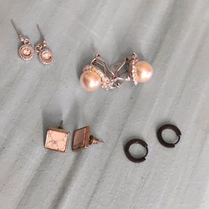 4pair Of Stud Earings