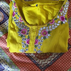 Kurti, Pant And Dupatta Set