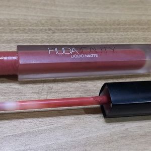 HUDA BEAUTY - ICON