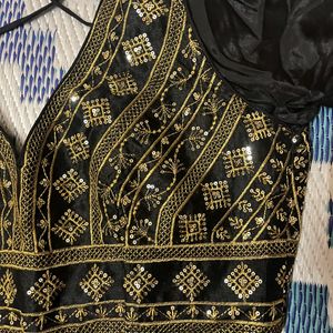 Black And Golden Blouse With Sleeveless