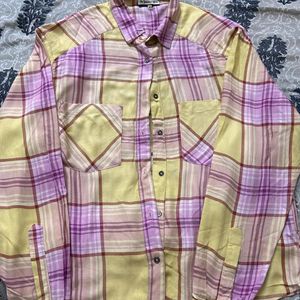 Selling 6 Formal And Casual Shirts