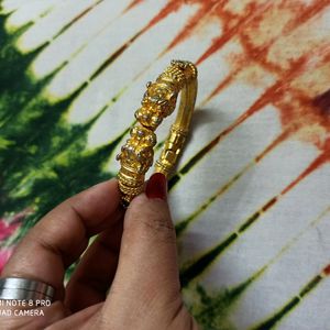 Golden Lioness Design Based Bracelet Cum Bangle