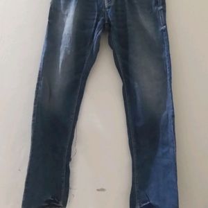 BLUE STRAIGHT FIT JEANS