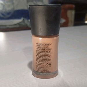 Prefix Make Up Studio Foundation