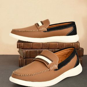 Totally New Canvas Shoes For Men