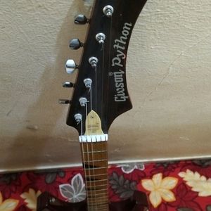 Givson Super Stratocaster Electric Guitar