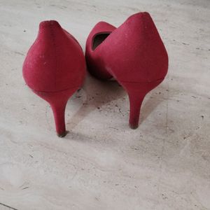 Imported  Maroon Heel In Good Condition