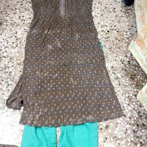 Farida Gupta Kurta And A Pant For Donation