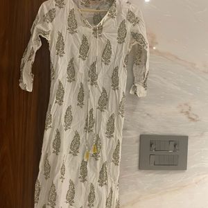 Melange Pretty White Printed Kurta In XS