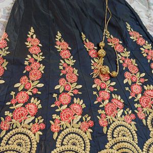 Blue Lehenga With Red Dupatta