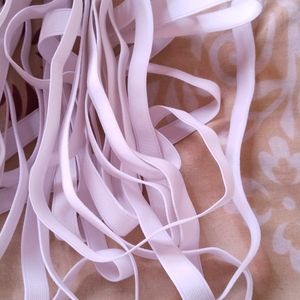 15 Metre White Elastic 1/2 I