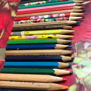 FREE POUCH WITH COLOUR PENCILS FOR SALE!!!!