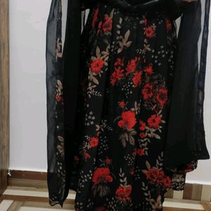 18+ Women Black And Red Floral Printed Set M Sized