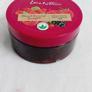 Oriflame Forest Berries Fruit Jam Scrub