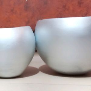 Two Beautiful Round Shape Vase
