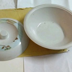 🆕🎀A 🍚Bowl With Lid Brand New From Dinner Se