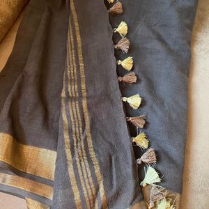 Linen Saree With Zari Border