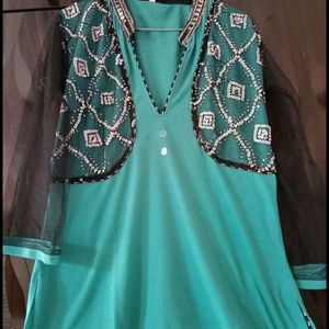 Kurta Set With Leggings