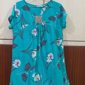 Sea Green Top Floral Flowers Size Xl