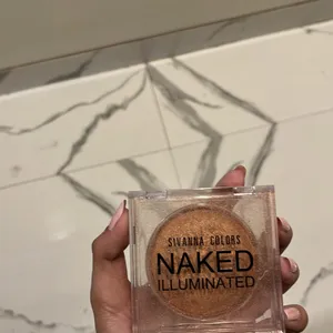 Sivanna colors naked illuminated Highlighter- Gold