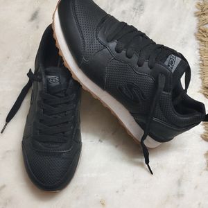 Skechers Sneaker (Authentic)