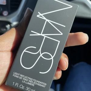 Nars Light Reflecting Foundation