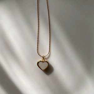 White Heart Chain