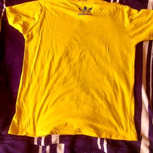 Adidas tshirt