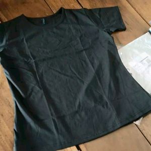 Black Plain T-shirt