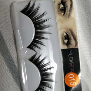 Huda Beauty Lashses