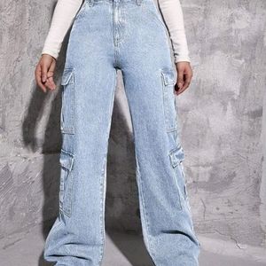 WOMANS CARGO FALE 8 POKET JEANS